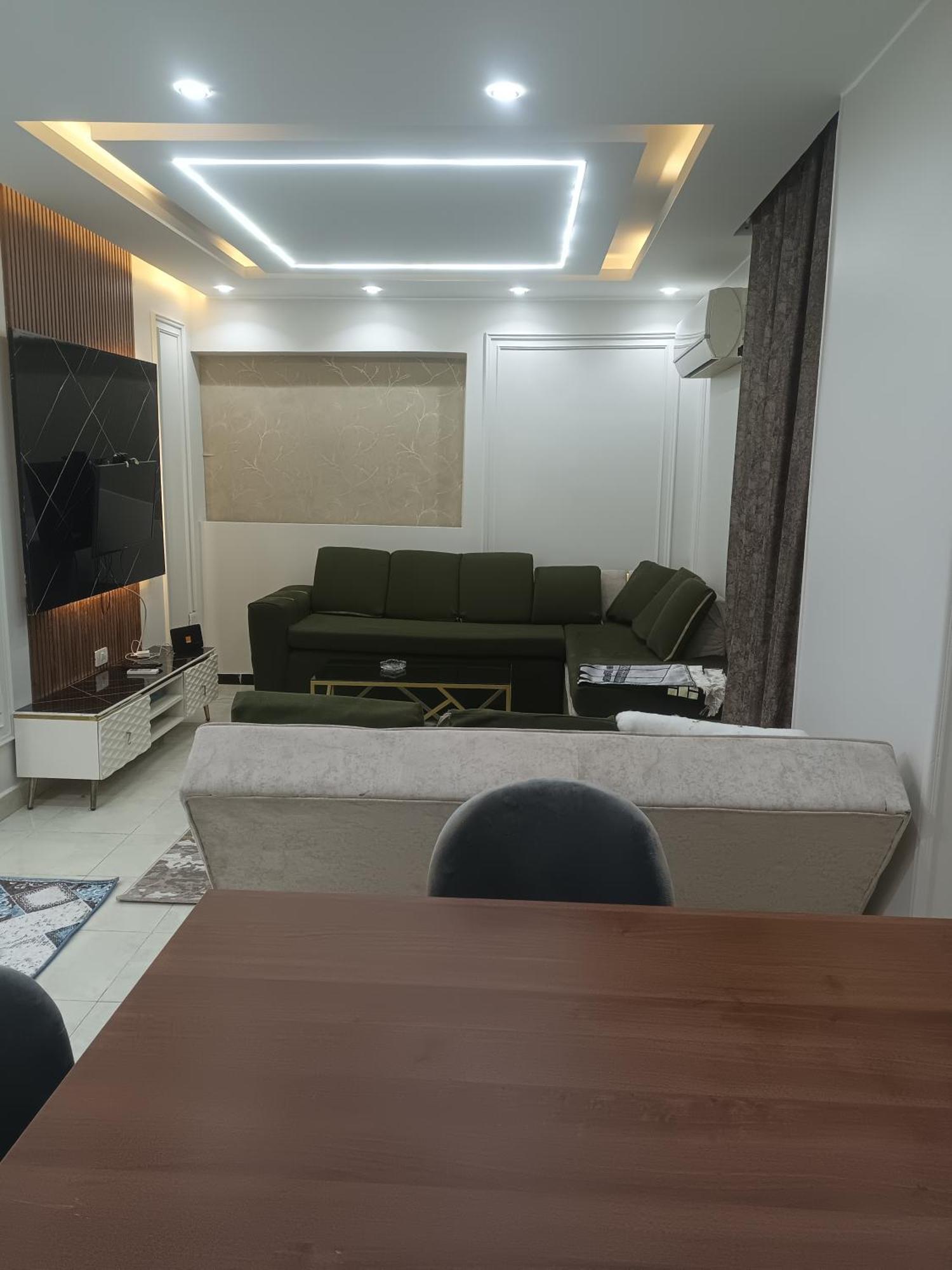 Apartment مفروشة للايجار في مصر الجديده Cairo